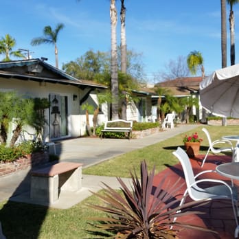 Fallbrook Country Inn - Hotels Near Me - Fallbrook, California