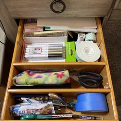 Paul's Furniture Outlet - My drawer with the organizing dividers.
