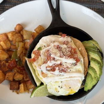 Neighborhood Jam - Chicken Tinga tostada - Breakfast & Brunch Near Me - Yukon, Oklahoma
