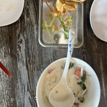Moo Dang - Tom Ka Soup 8 Fried Wontons - Thai Near Me - Reno, Nevada