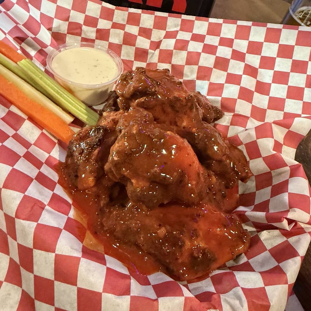 Side Hustle - Wings - Bars Near Me - Salem, Oregon