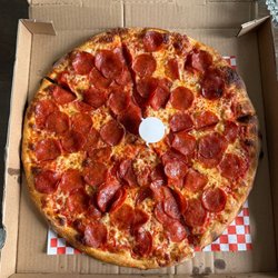 Lucky's Pizza - Pepperoni pizza extra pepperoni
