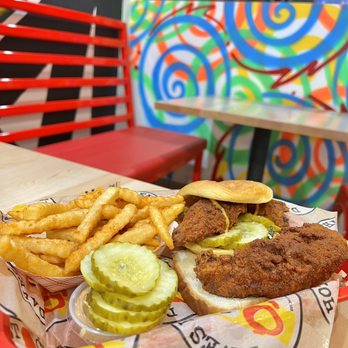 Dave's Hot Chicken - October 2022 - Chicken Shop Near Me - Oklahoma City, Oklahoma Dave's Hot Chicken - October 2022 - Chicken Shop Near Me - Oklahoma City, Oklahoma