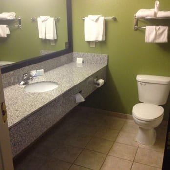 Sleep Inn & Suites - Restroom - Hotels Near Me - Shamrock, Texas