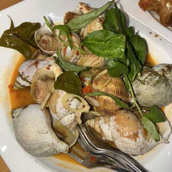 Binge Vietnamese Fusion - Spicy Lemongrass Whelk - Vietnamese Near Me - Stockton, California Binge Vietnamese Fusion - Spicy Lemongrass Whelk - Vietnamese Near Me - Stockton, California