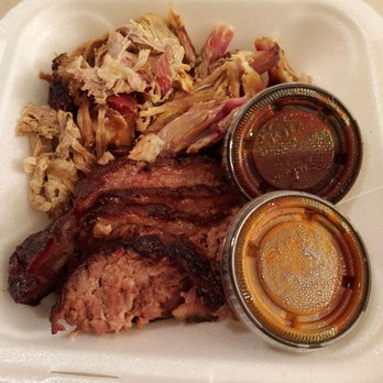 Wheelfish - BBQ Pulled Pork and Brisket - Bars Near Me - Pittsburgh, Pennsylvania