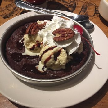 BJ's Restaurant & Brewhouse - Fudge sundae brownie - Breweries Near Me - Lutz, Florida BJ's Restaurant & Brewhouse - Fudge sundae brownie - Breweries Near Me - Lutz, Florida