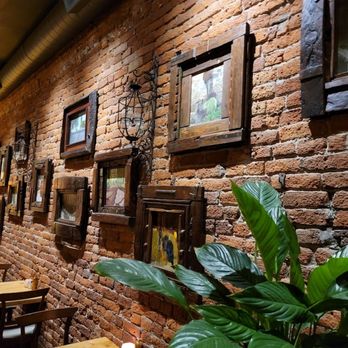Risibisi - Feature wall. - Italian Near Me - Petaluma, California Risibisi - Feature wall. - Italian Near Me - Petaluma, California
