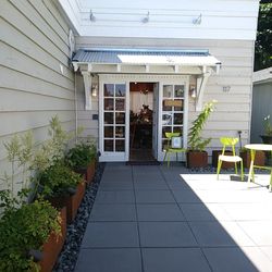 Grayhorse Mercantile - Entrance