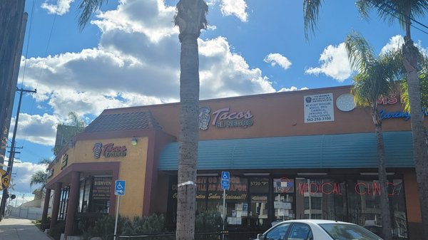 Tacos El Negro Southgate by null