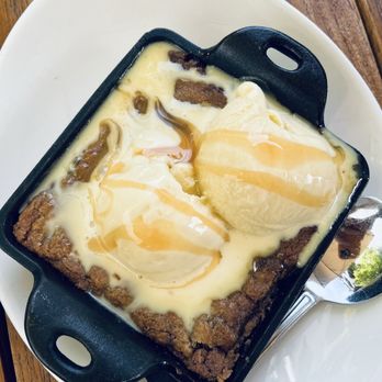 Von's 1000Spirits - Baked to Order Skillet Cookie - New American Near Me - Seattle, Washington Von's 1000Spirits - Baked to Order Skillet Cookie - New American Near Me - Seattle, Washington