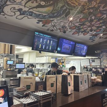 RollPlay Rosslyn - Fast service! The people are very nice - Vietnamese Near Me - Arlington, Virginia
