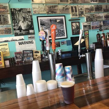 Ruby's Bar & Grill - Ruby's Amber Ale - American Near Me - Brooklyn, New York
