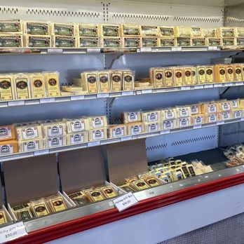 Petaluma Creamery Store - a variety of products - Ice Cream & Frozen Yogurt Near Me - Petaluma, California