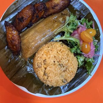 La Perla - Puerto Rican Near Me - Castro Valley, California