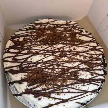 Pie Bar - Peanut Butter Cream Pie (Whole Pie) - Desserts Near Me - Marietta, Georgia Pie Bar - Peanut Butter Cream Pie (Whole Pie) - Desserts Near Me - Marietta, Georgia