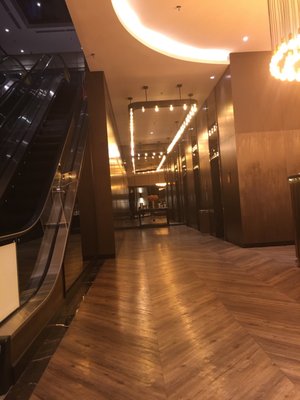 Hotel Stripes Kuala Lumpur, Autograph Collection by null