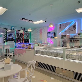 Origamy Gelato - Counter and front side of the premises - Vegan Near Me - Sunrise, Florida Origamy Gelato - Counter and front side of the premises - Vegan Near Me - Sunrise, Florida