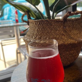 KōMANA Brewing Company - Strawberry lemonade kombucha - Beer Bar Near Me - Cary, North Carolina