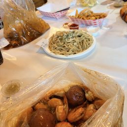 Garlic Noodles 1lb Shrimp (Head off) Cajun Fries
