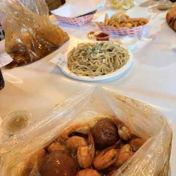 Bag O’ Crab - Garlic Noodles 1lb Shrimp (Head off) Cajun Fries - Seafood Near Me - Salinas, California