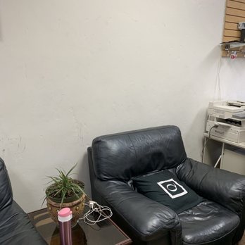 Long Life Complete Autocare - Comfortable chair in the waiting area. - Auto Repair Near Me - Las Vegas, Nevada