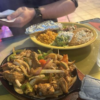 Frida’s little Mexico Restaurant - Chicken Fajitas- great flavor!! - Mexican Near Me - Spring Lake Park, Minnesota Frida’s little Mexico Restaurant - Chicken Fajitas- great flavor!! - Mexican Near Me - Spring Lake Park, Minnesota