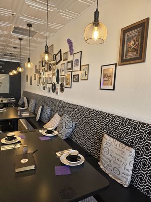 Drink Me! Tea Room by null