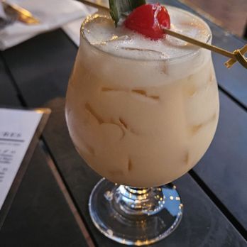 10 Twenty five - Piña colada drink - Gastropubs Near Me - Fort Myers, Florida 10 Twenty five - Piña colada drink - Gastropubs Near Me - Fort Myers, Florida