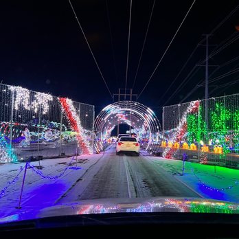 Christmas in Color - Aurora - Amusement Parks Near Me - Aurora, Colorado