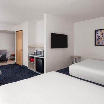 Aiden By Best Western - Berkeley - ADA- Two Queen Room - Hotels Near Me - Berkeley, California