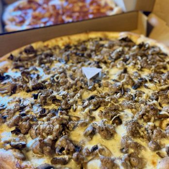 Skipolini's Pizza - The Black and White Pizza Xtra Sausage Xtra Mushrooms/ Pepperoni in the backfield - Food Delivery Services Near Me - Concord, California Skipolini's Pizza - The Black and White Pizza Xtra Sausage Xtra Mushrooms/ Pepperoni in the backfield - Food Delivery Services Near Me - Concord, California