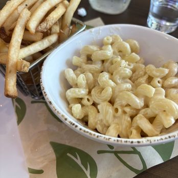 Lake Park Diner - Mac n cheese and fries - Burgers Near Me - Naples, Florida Lake Park Diner - Mac n cheese and fries - Burgers Near Me - Naples, Florida
