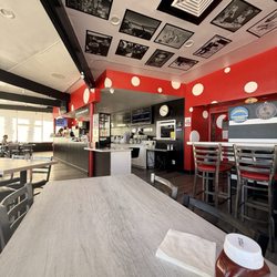 Z’s - Interior