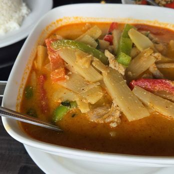 Shine Thai Cuisine - Red curry chicken. Yumm - Thai Near Me - Daly City, California Shine Thai Cuisine - Red curry chicken. Yumm - Thai Near Me - Daly City, California