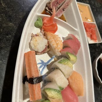 Suki Cafe-Helena - Single sushi combo with rainbow ro - Japanese Near Me - Helena, Montana Suki Cafe-Helena - Single sushi combo with rainbow ro - Japanese Near Me - Helena, Montana