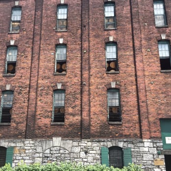 Buffalo Trace Distillery - Distilleries Near Me - Frankfort, Kentucky