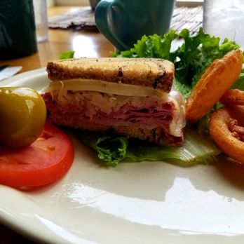 White Horse Coffee & Tea - Coffee & Tea Near Me - Sutherlin, Oregon