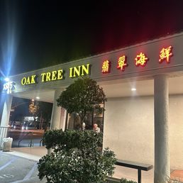 OAK TREE INN - Updated June 2026 - 1132 Photos & 627 Reviews - 1315 ...