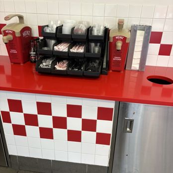 Five Guys - Fast Food Near Me - Fresno, California Five Guys - Fast Food Near Me - Fresno, California