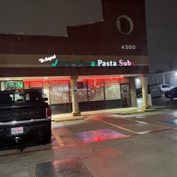 Joe's Pizza Pasta & Subs - Outside of restaurant