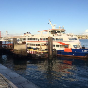 Terminal Fluvial de Cacilhas - Ferry S. Jorge - Public Transportation Near Me - Almada, 15