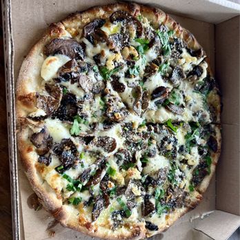 Raise Pizza - Pearl's White Pizza with mushrooms added. - Pizza Near Me - Magnolia, Texas Raise Pizza - Pearl's White Pizza with mushrooms added. - Pizza Near Me - Magnolia, Texas