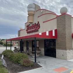 Freddy's Frozen Custard & Steakburgers - A family favorite.