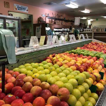 Cliff's Country Market - Cliff's Country Market in Caldwell, Idaho. - Fruits & Veggies Near Me - Caldwell, Idaho