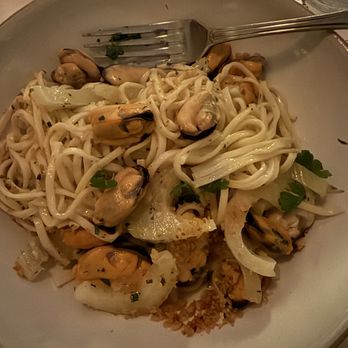 Cafe Lago - Mussel Linguine. So yummy! - Italian Near Me - Seattle, Washington Cafe Lago - Mussel Linguine. So yummy! - Italian Near Me - Seattle, Washington