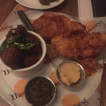Harvest Bar + Kitchen - Pizza Near Me - Columbus, Ohio