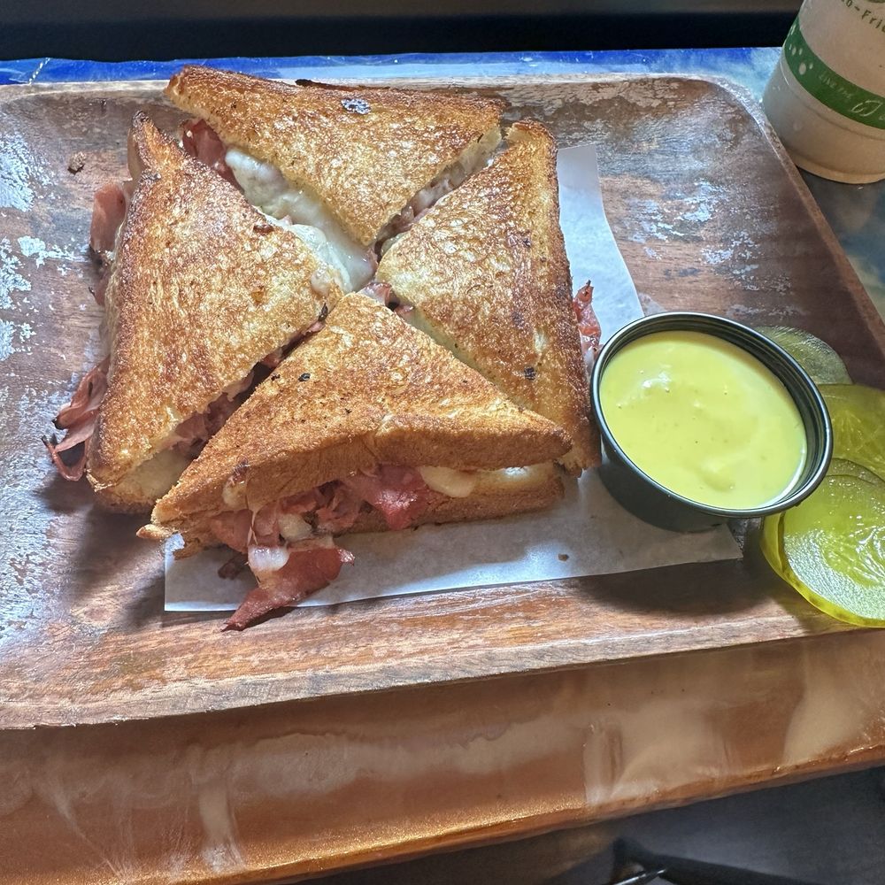 Honolulu Bistro - Thank you Andrew for the perfect suggestion which killed my crave perfectly. Hot pastrami Sandwich. - Hawaiian Near Me - Honolulu, Hawaii