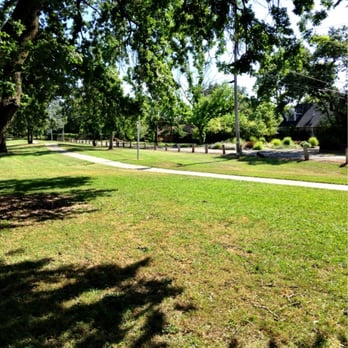Cardinal Oaks Park - Parks Near Me - Carmichael, California