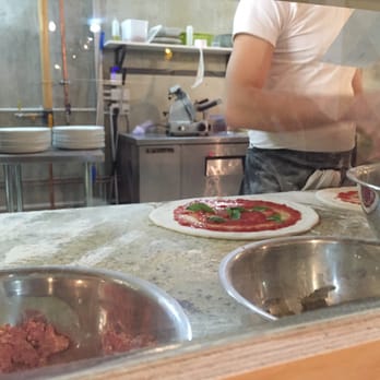 Rudy's Neapolitan  Pizza - Pizza Near Me - Manchester, XGM
